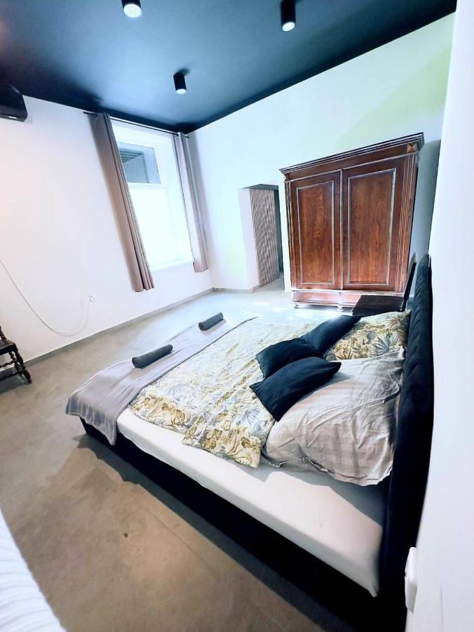 Przyjemny Lokal W Centum Miasta Apartment Lodz  Ngoại thất bức ảnh